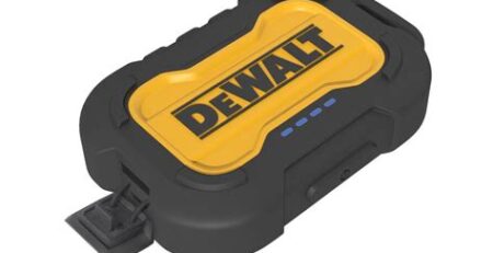 DeWalt's USB Power Bank Review: 10,000mAh of Portable Power