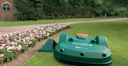 The Benefits of Using a Robotic Lawn Mower