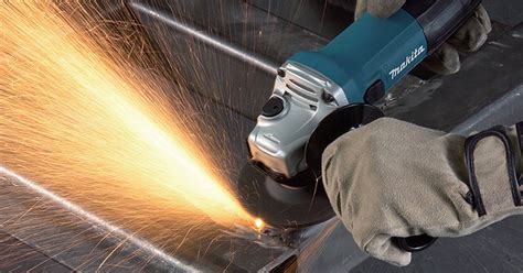 The Benefits of Using an Angle Grinder for Metalworking